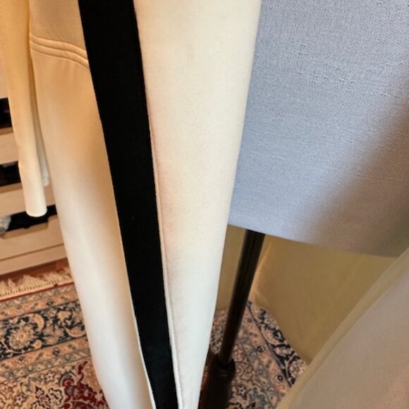 Alexander McQueen Size 44 Off-white and Black Coat - Picture 9 of 11